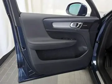 2020 Volvo XC40 с пробегом 28 871 км
