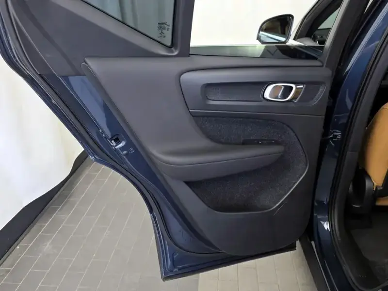 2020 Volvo XC40 с пробегом 28 871 км