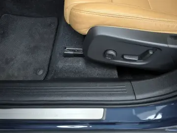 2020 Volvo XC40 с пробегом 28 871 км