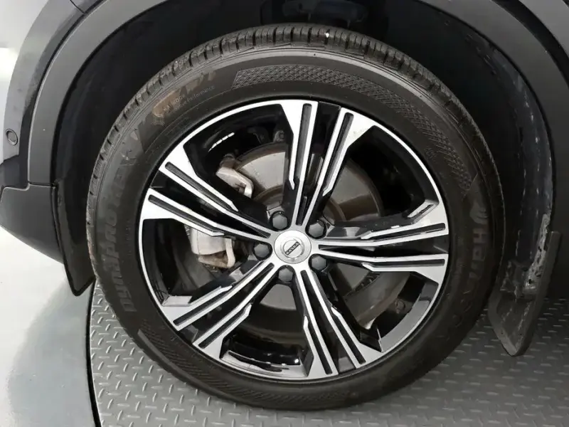 2020 Volvo XC40 с пробегом 48 853 км