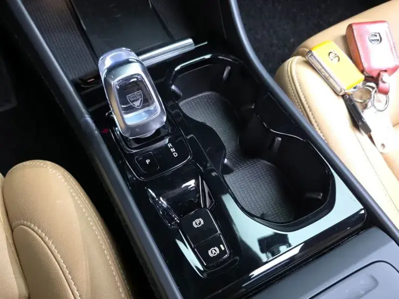 2020 Volvo XC40 с пробегом 48 853 км