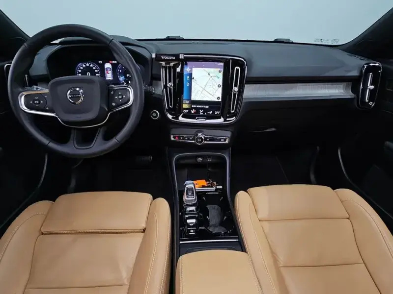 2021 Volvo XC40 с пробегом 39 468 км