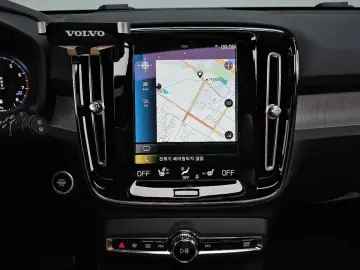 2021 Volvo XC40 с пробегом 39 468 км