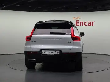 2019 Volvo XC40 с пробегом 94 390 км