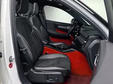 2019 Volvo XC40 с пробегом 94 390 км