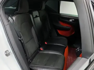 2019 Volvo XC40 с пробегом 94 390 км