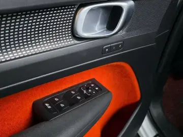 2019 Volvo XC40 с пробегом 94 390 км
