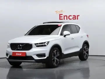2021 Volvo XC40 с пробегом 74 360 км