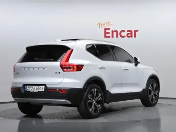 2021 Volvo XC40 с пробегом 74 360 км
