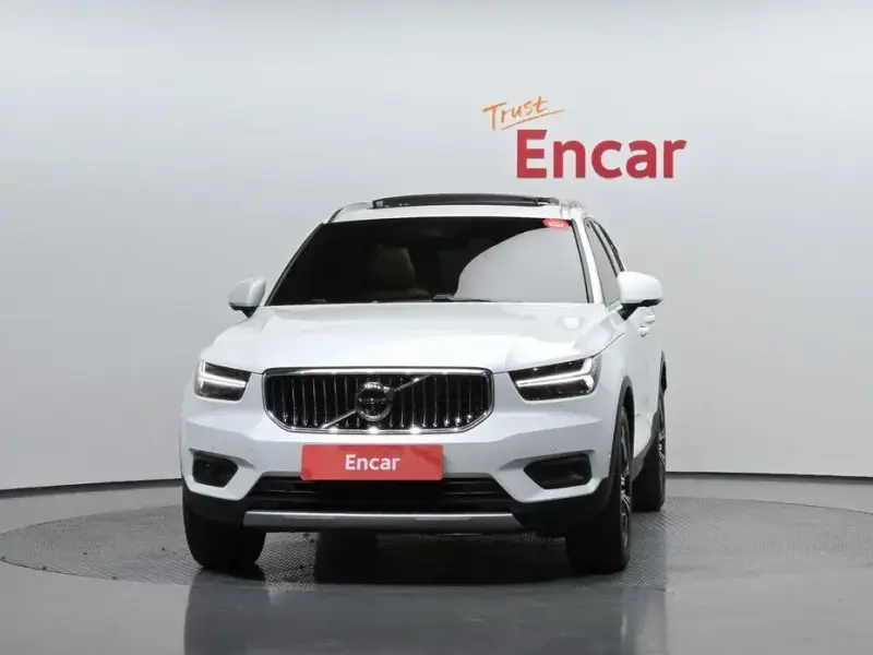 2021 Volvo XC40 с пробегом 74 360 км
