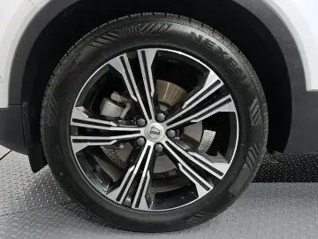 2021 Volvo XC40 с пробегом 74 360 км