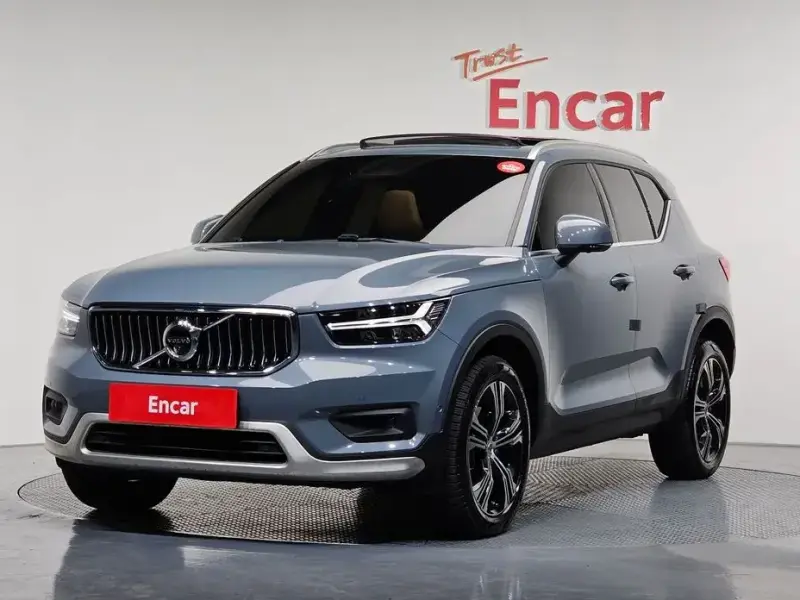 2022 Volvo XC40 с пробегом 34 147 км