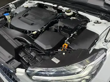 2021 Volvo XC40 с пробегом 74 360 км