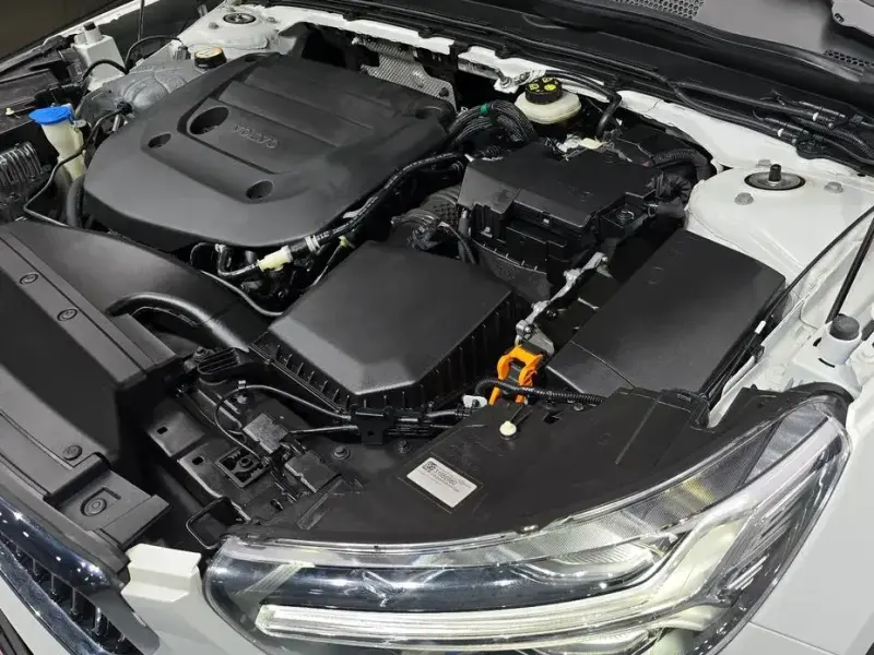 2021 Volvo XC40 с пробегом 74 360 км