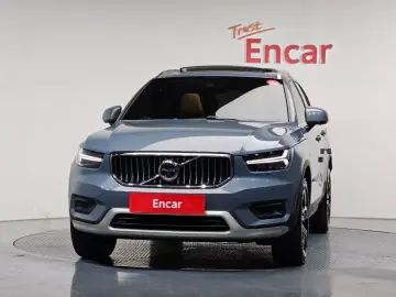 2022 Volvo XC40 с пробегом 34 147 км