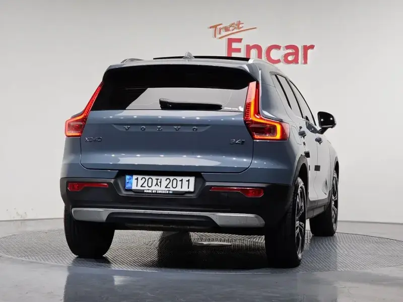 2022 Volvo XC40 с пробегом 34 147 км