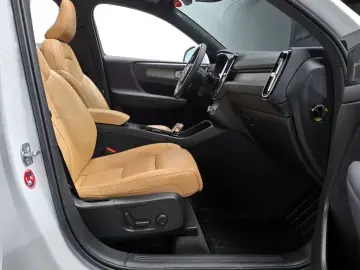 2021 Volvo XC40 с пробегом 74 360 км