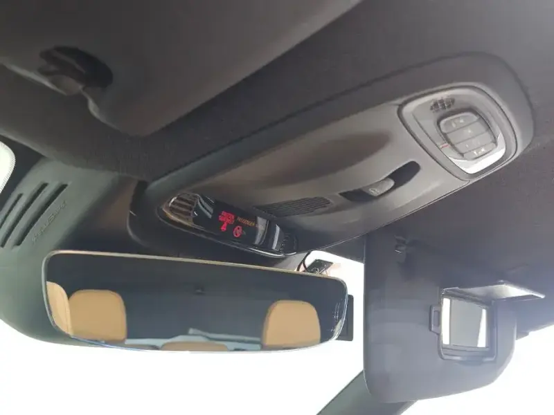2022 Volvo XC40 с пробегом 34 147 км