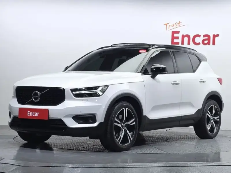 2020 Volvo XC40 с пробегом 49 623 км
