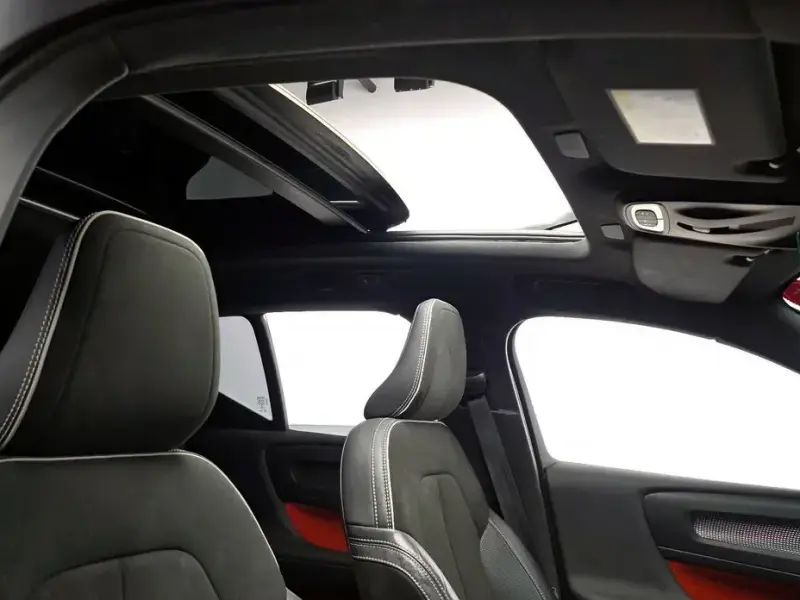 2020 Volvo XC40 с пробегом 49 623 км