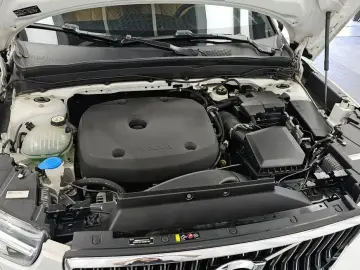 2020 Volvo XC40 с пробегом 56 631 км
