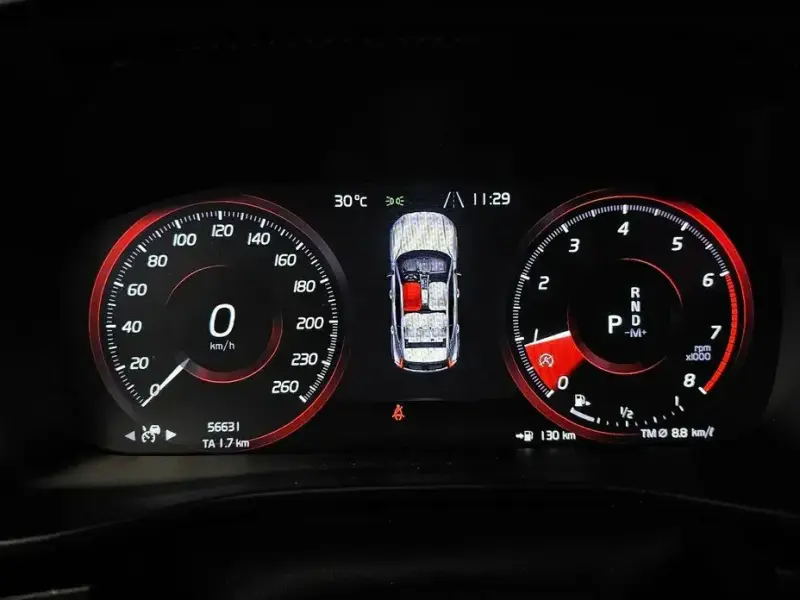 2020 Volvo XC40 с пробегом 56 631 км