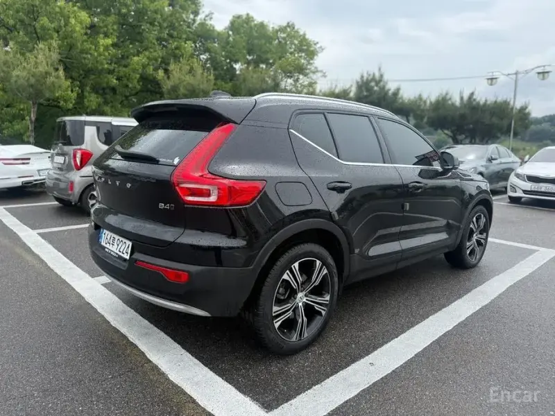 2020 Volvo XC40 с пробегом 61 727 км