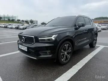 2020 Volvo XC40 с пробегом 61 727 км