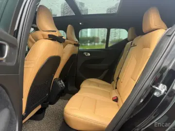 2020 Volvo XC40 с пробегом 61 727 км