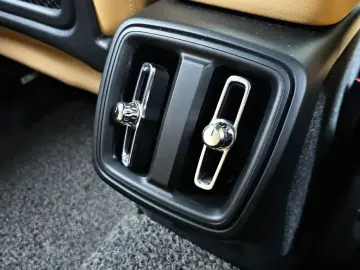 2020 Volvo XC40 с пробегом 56 631 км