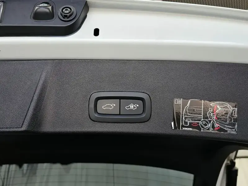 2020 Volvo XC40 с пробегом 56 631 км