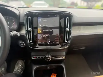 2020 Volvo XC40 с пробегом 61 727 км