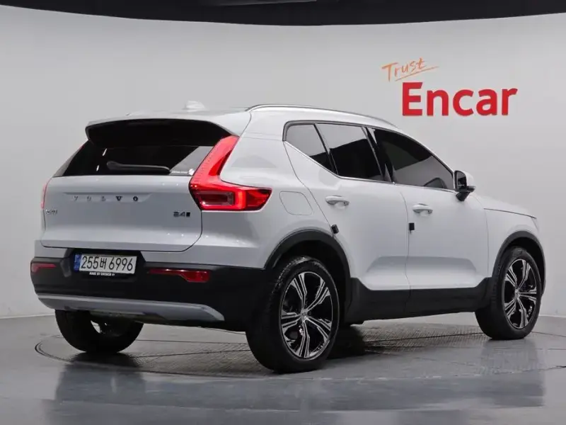 2021 Volvo XC40 с пробегом 31 037 км