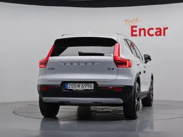 2021 Volvo XC40 с пробегом 31 037 км