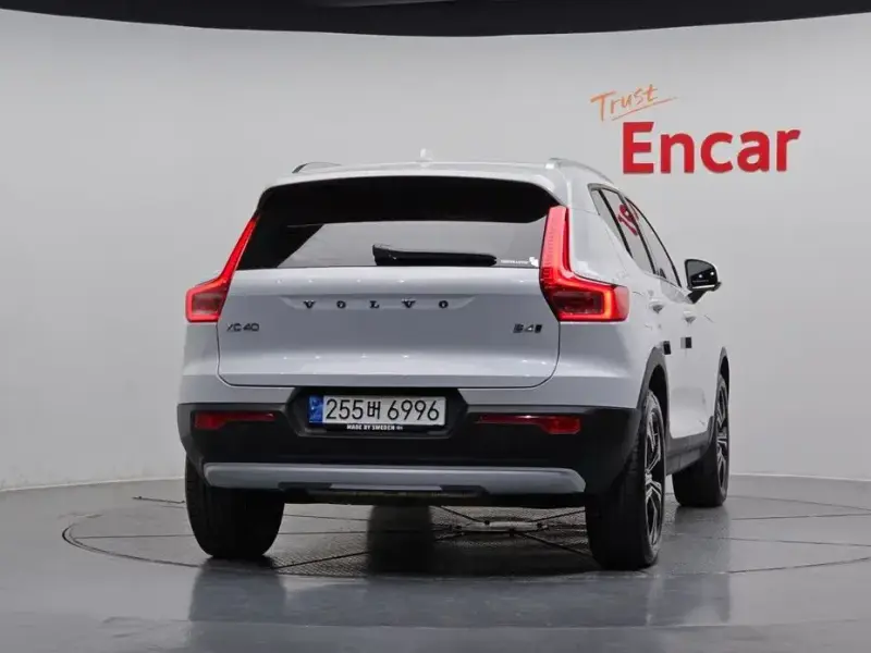 2021 Volvo XC40 с пробегом 31 037 км