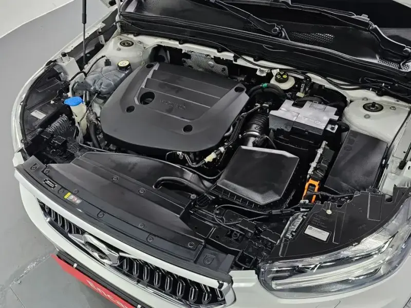 2021 Volvo XC40 с пробегом 31 037 км