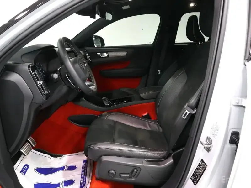 2020 Volvo XC40 с пробегом 40 117 км