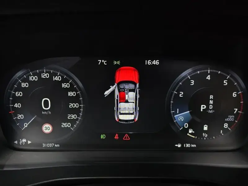 2021 Volvo XC40 с пробегом 31 037 км