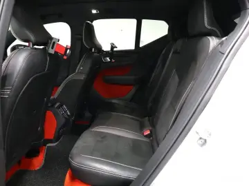 2020 Volvo XC40 с пробегом 40 117 км