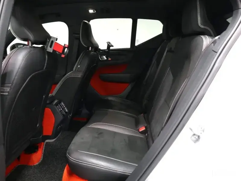 2020 Volvo XC40 с пробегом 40 117 км