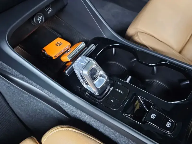 2021 Volvo XC40 с пробегом 31 037 км