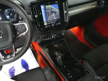 2020 Volvo XC40 с пробегом 40 117 км
