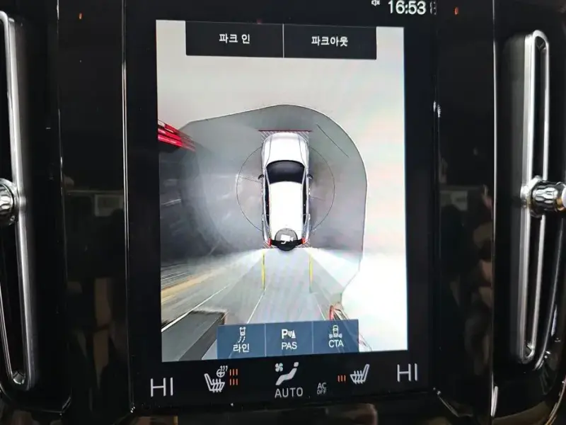 2021 Volvo XC40 с пробегом 31 037 км