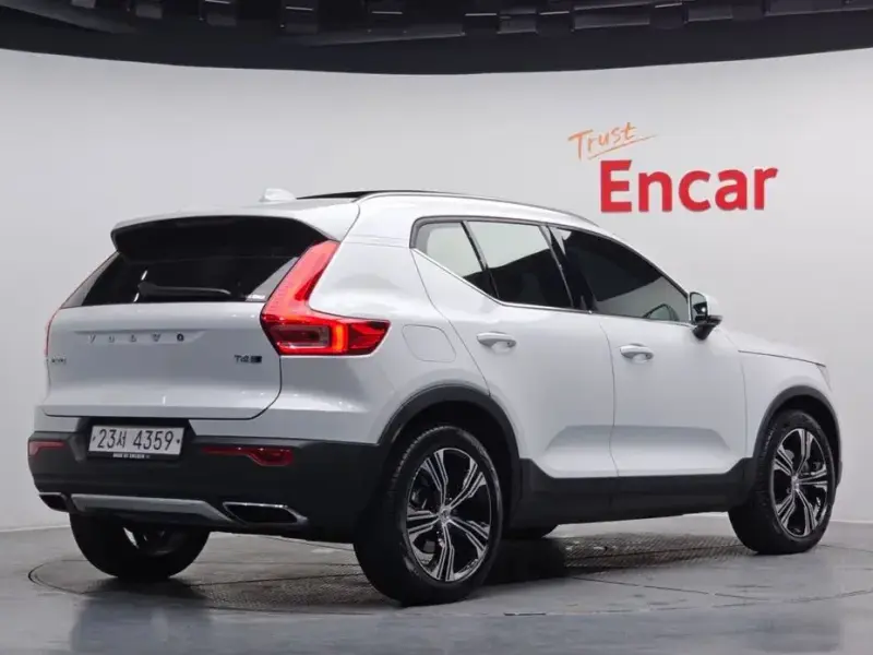 2019 Volvo XC40 с пробегом 25 367 км
