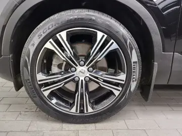 2020 Volvo XC40 с пробегом 81 210 км