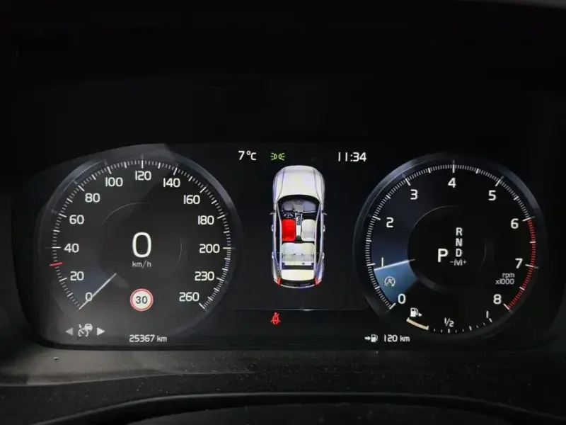 2019 Volvo XC40 с пробегом 25 367 км
