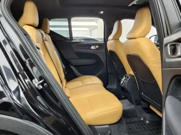 2020 Volvo XC40 с пробегом 81 210 км