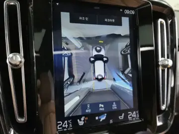 2020 Volvo XC40 с пробегом 81 210 км