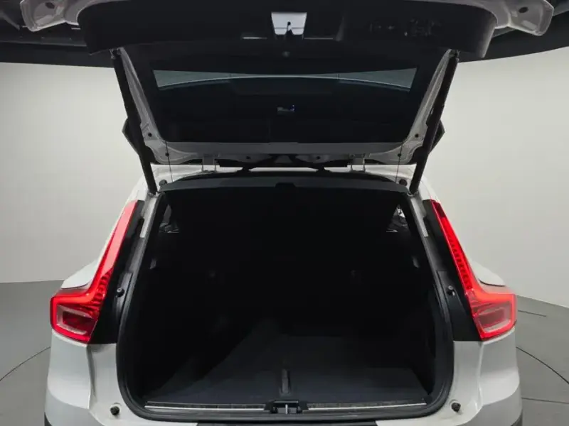 2019 Volvo XC40 с пробегом 25 367 км