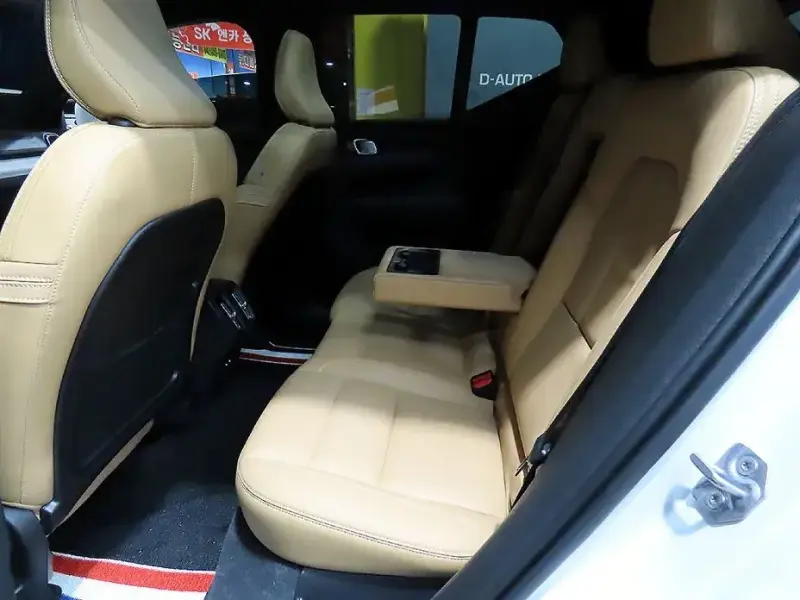 2021 Volvo XC40 с пробегом 31 743 км